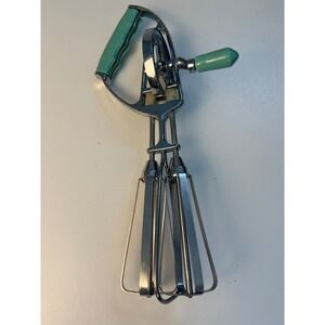 Vintage 1950s Maynard Hand Crank Egg Beater Whisk Kitchen Tool Teal Handle